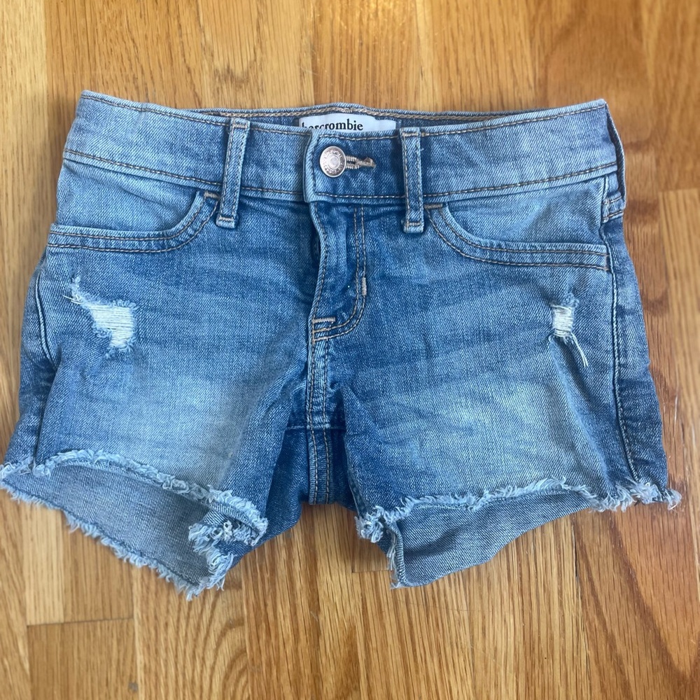 abercrombie kids Distressed Jean Shorts size 5/6